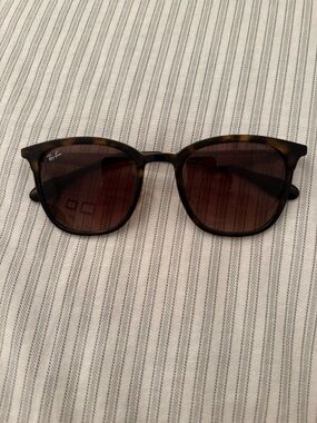 Ray-Ban (RB 4278) Sunglasses in Brown/Tortoise